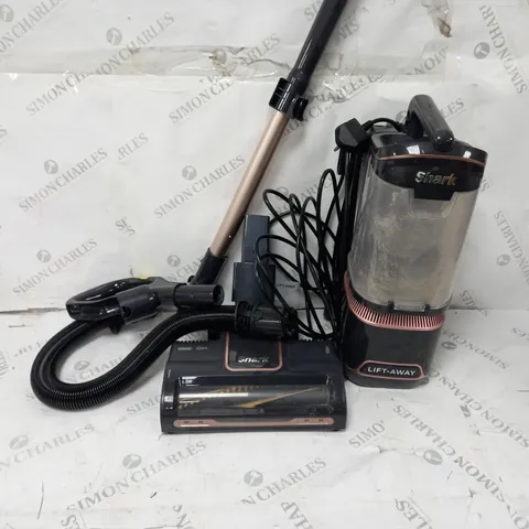 BOXED SHARK CORDED UPRIGHT LIFT AWAY ANTI-HAIR WRAP VACUUM CLEANER PET MODEL NZ690UKT