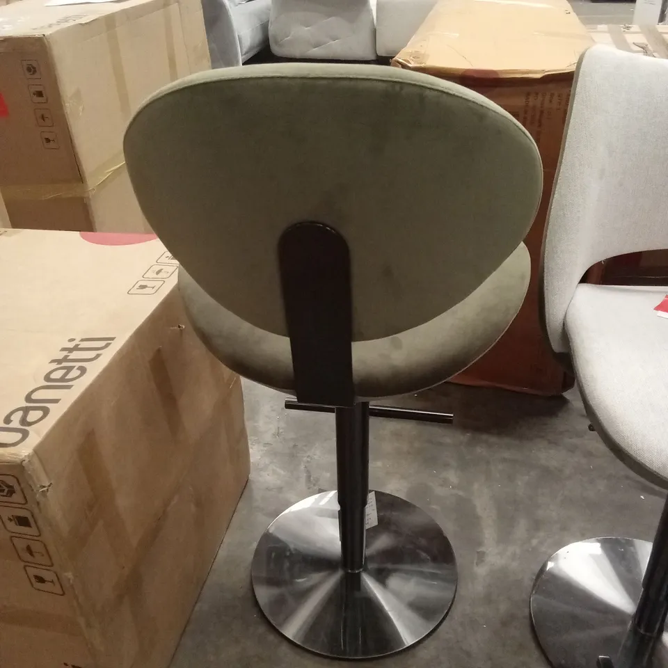 DANETTI OLIVE GREEN VELVET BAR STOOL