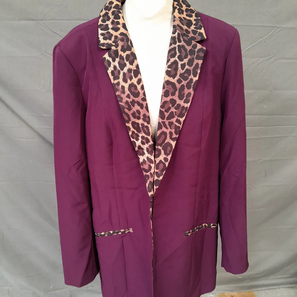 RUTH LANGSFORD BLAZER WITH ANIMAL PRINT IN PURPLE SIZE 18