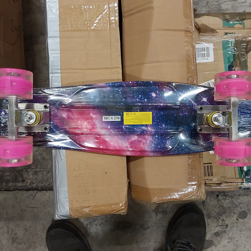 BRAND NEW BOXED CAROMA JY-W2201 SKATEBOARD (1 BOX)