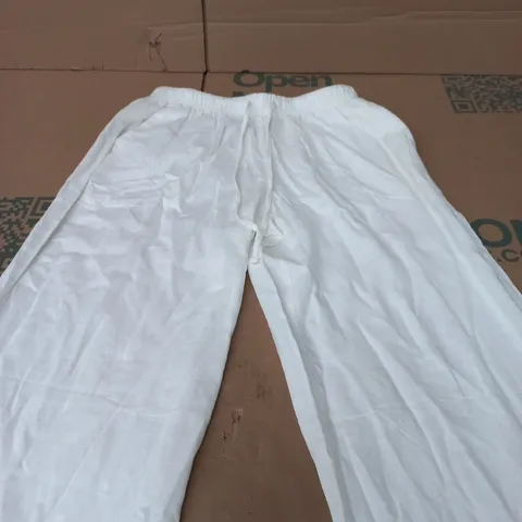 BERSHKA WOMEN'S WHITE DRAWSTRING TROUSERS β SIZE M