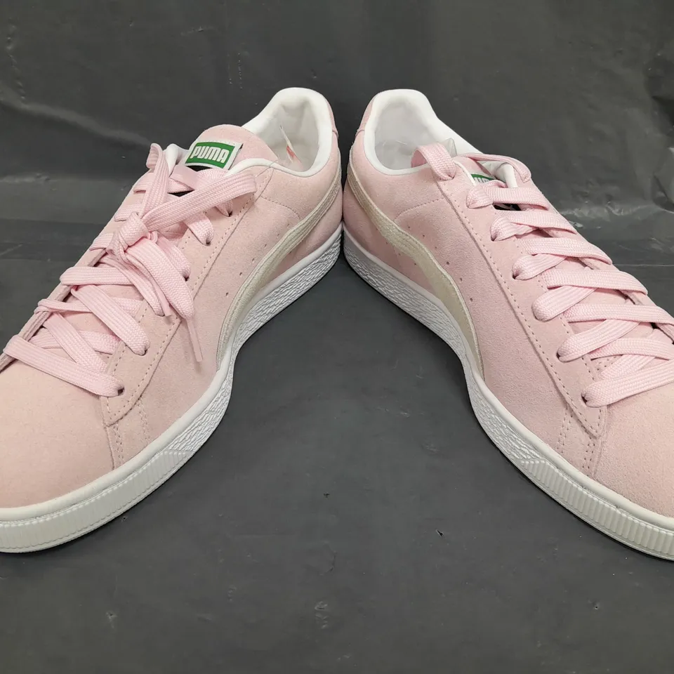 BOXED PAIR OF PUMA TRAINERS IN PINK/GREY SIZE UK 9