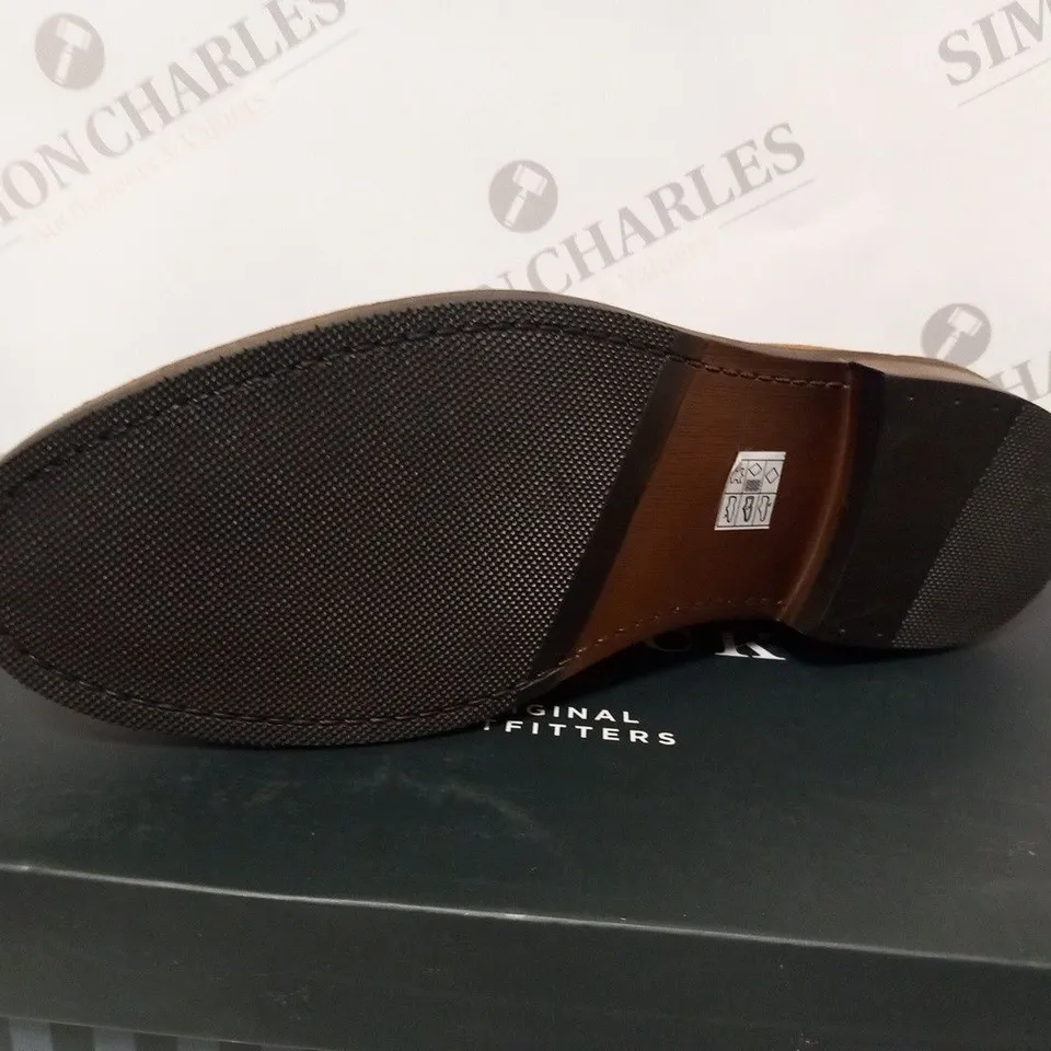 BOXED HOWICK DERBY SHOE SN10 TAN SUEDE SIZE 9