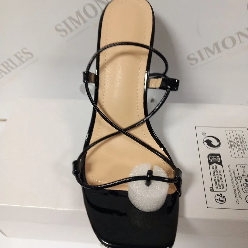 BOXED ASTUCCIO STRAPPY HEELED SHOES SIZE 39