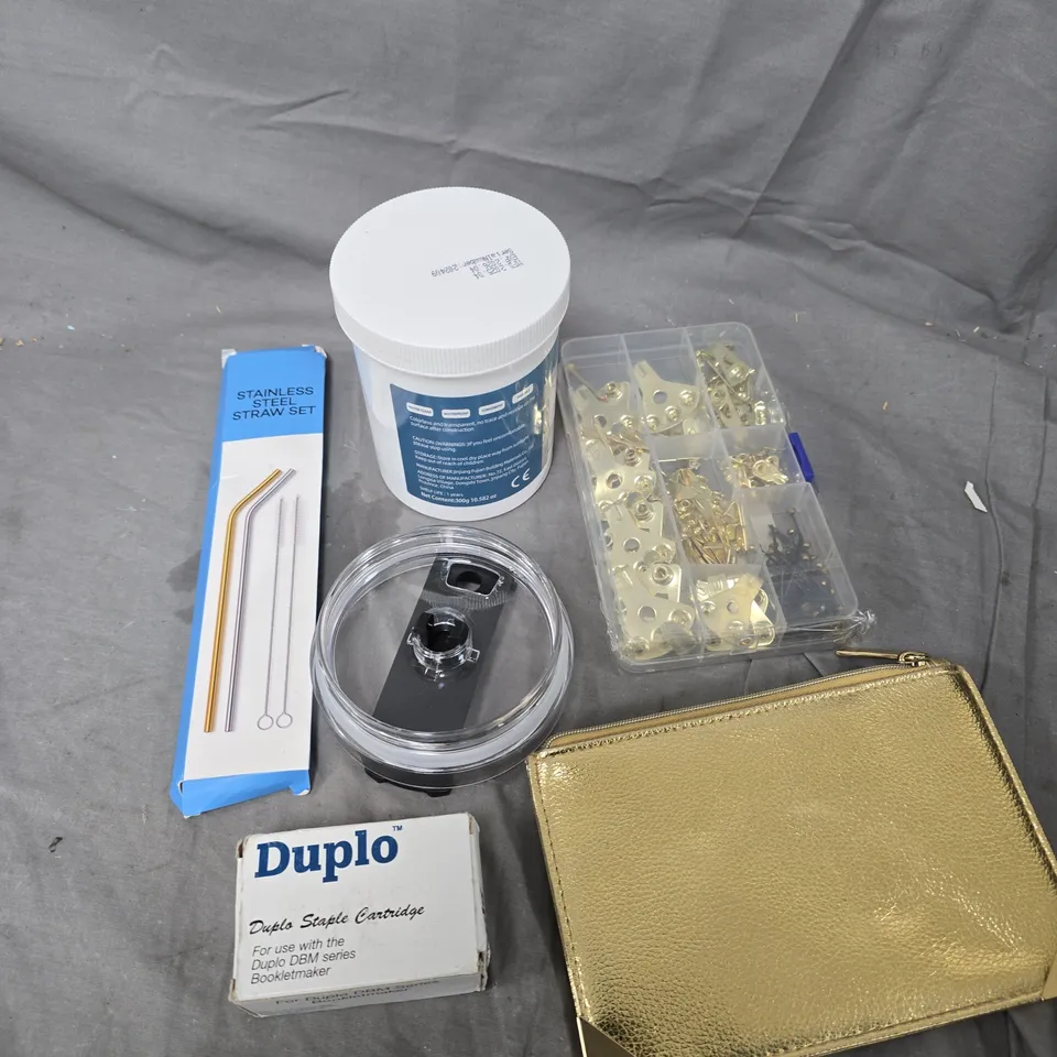 APPROXIMATELY 20 ASSORTED HOUSEHOLD ITEMS TO INCLUDE WATERPROOF AGENT, METAL STRAWS, LED STRING LIGHTS ETC