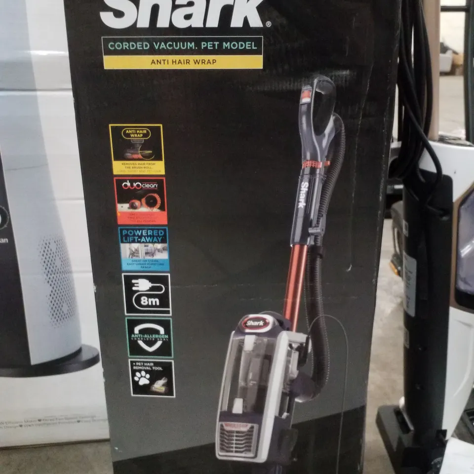 BOXED SHARK ANTI HAIR WRAP UPRIGHT VACUUM CLEANER - COLLECTION ONLY