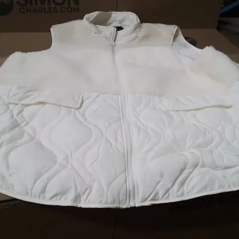 BOXED BRAND NEW APPROXIMATELY 5 JD WILLIAMS BORG GILET CREAM SIZE 28