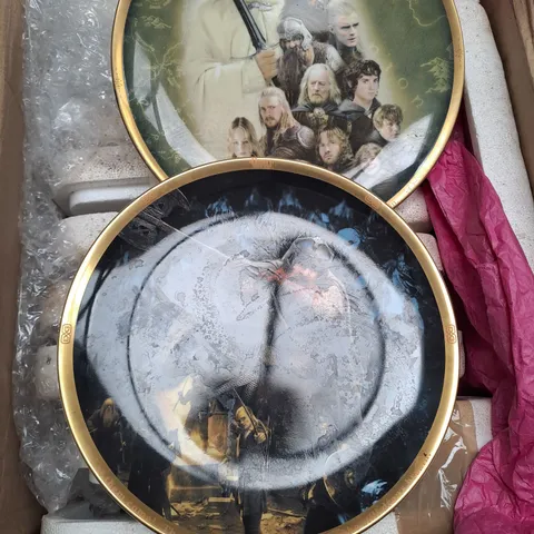 APPROXIMATELY 10 LORD OF THE RINGS DINNER AND SIDE PLATES