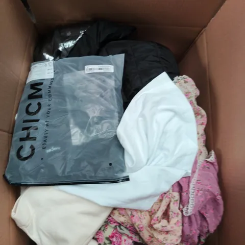 LARGE BOX OF APPROXIMATELY 25 ASSORTED CLOTHING ITEMS IN VARIOUS COLOURS, STYLES AND SIZES - COLLECTION ONLY
