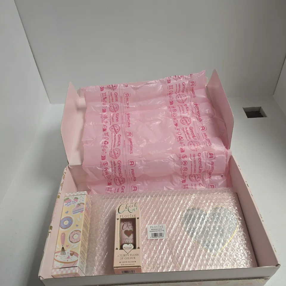 P LOUISE MAKE-UP SET – PINK FLORAL BOX (MINI ITEMS)