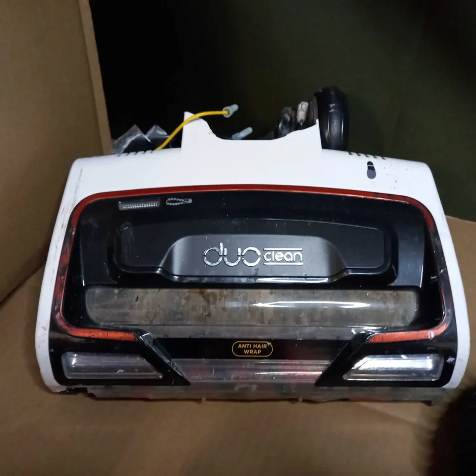 DYSON VACUUM CLEANER