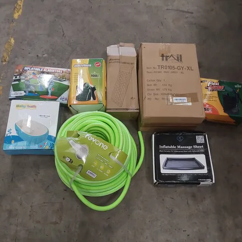 PALLET CONTAINING A LARGE QUANTITY OF ASSORTED HOSE PIPES, POOL INFLATABLES ECT