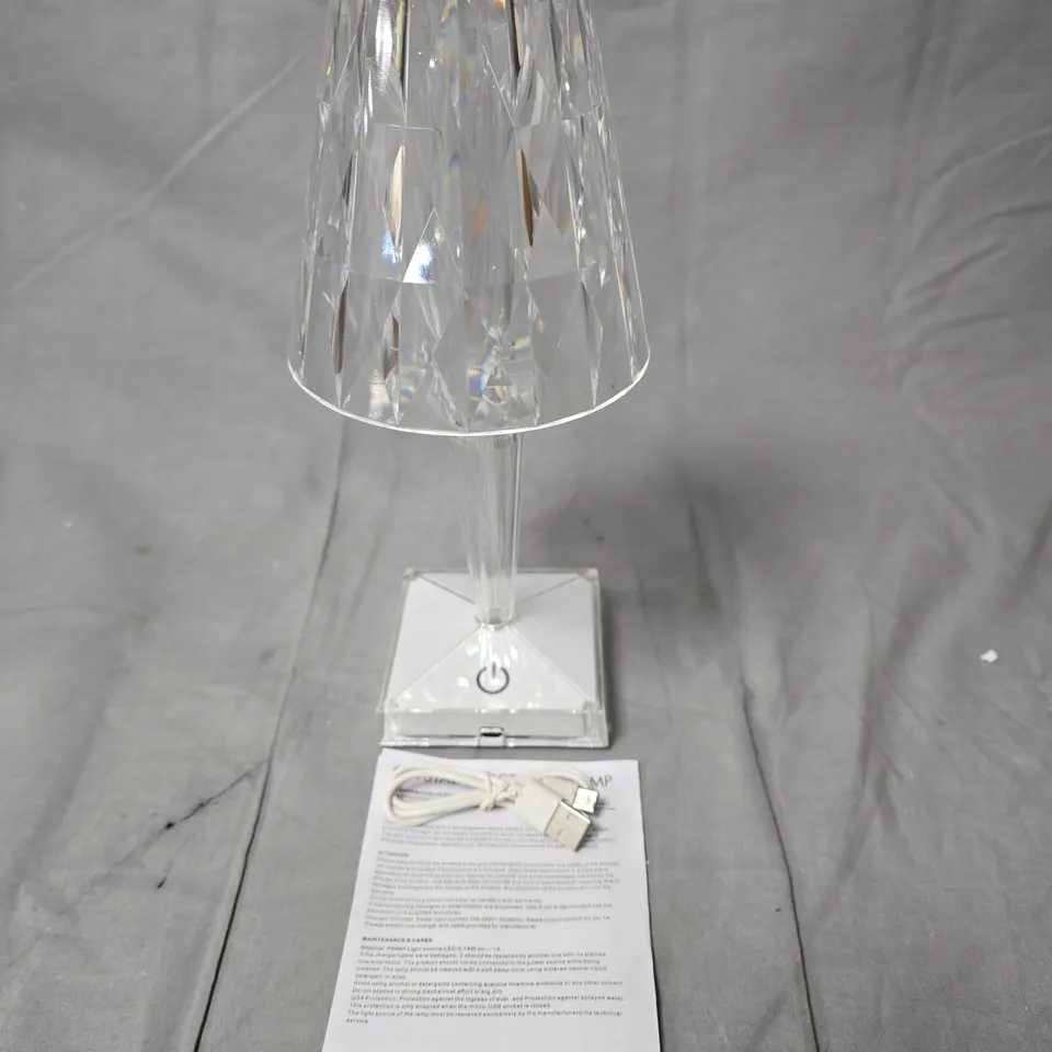 CRYSTAL-EFFECT LED TABLE LAMP WITH USB CABLE