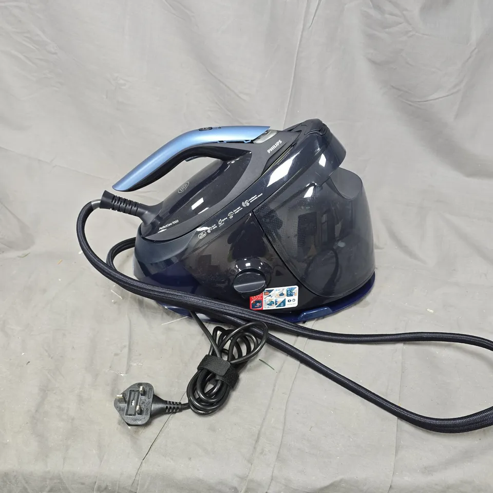 PERFECTCARE 7000 SERIES PSG7130/20 STEAMGLIDE ELITE STEAM GENERATOR IRON