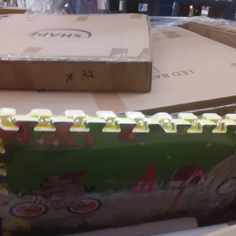 PALLET OF ASSORTED ITEMS INCLUDING KIDS PLAY MAT, BOSU BALL, LED BATHROOM MIRROR, MAHOGANY POSTER HANGER, BABY BLANKET SET