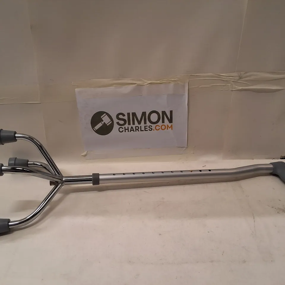 QUAD WALKING CANE WITH FOUR-POINT BASE – ADJUSTABLE HEIGHT
