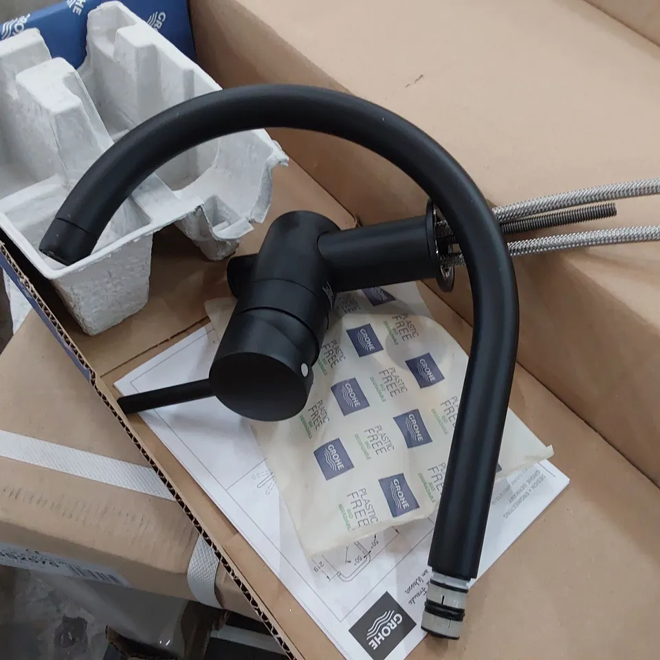 BOXED GROHE MATT BLACK MIXER TAP 32917KSO
