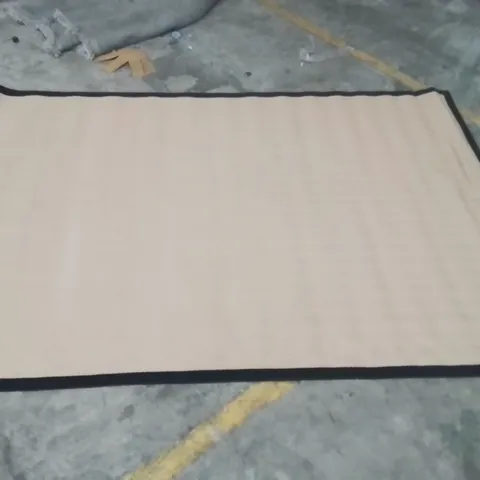 QUALITY DESIGNER AREA RUG - APPROXIMATELY 280X200CM