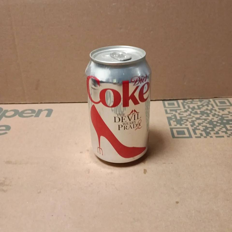 TOTE OF APPROXIMATELY 18 DIET COKE 330ML CANS