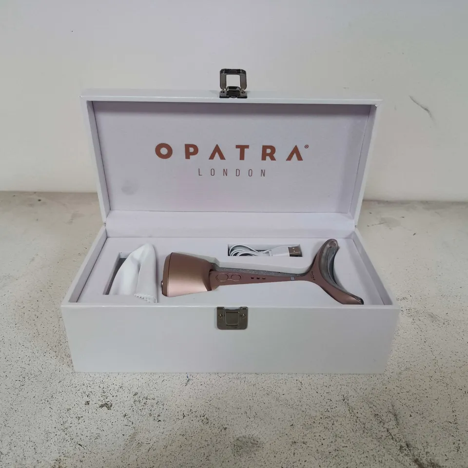 BOXED OPATRA LONDON SYNERGYNECK