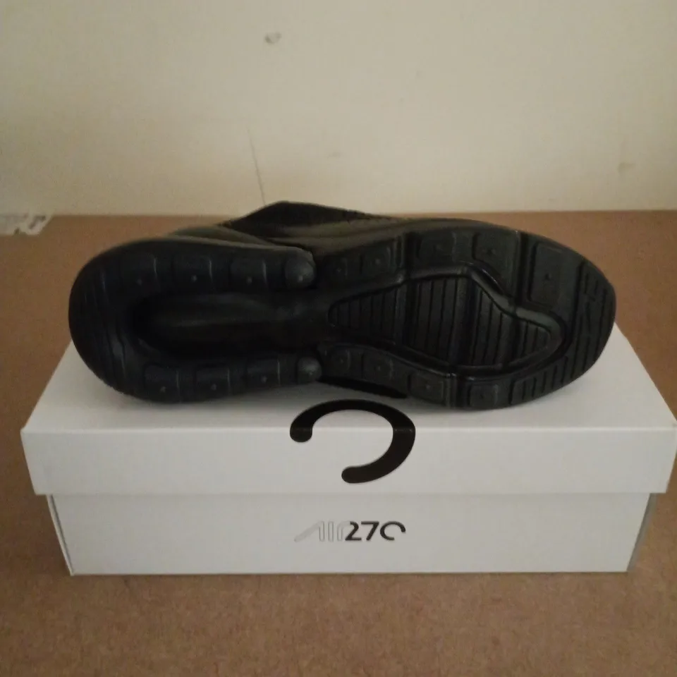 BOXED PAIR OF NIKE AIR MAX 270 TRAINERS IN BLACK - UK 6.5