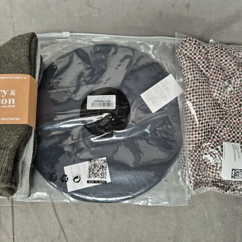 BOX OF APPROXIMATELY 20 ASSORTED CLOTHING AND FASHION ITEMS IN VARIOUS STYLES, SIZES, AND COLOURS - COLLECTION ONLY