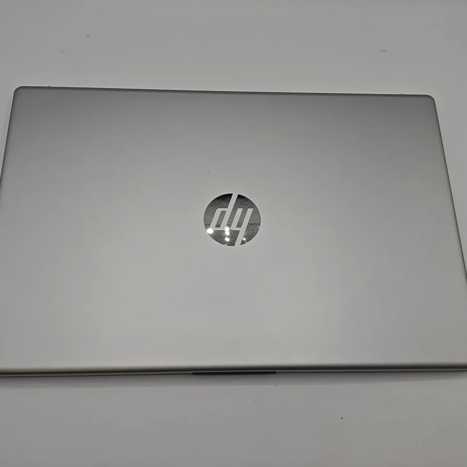 BOXED HP RYZEN3 128GB SSD LAPTOP IN SILVER - 15-FC0004NA