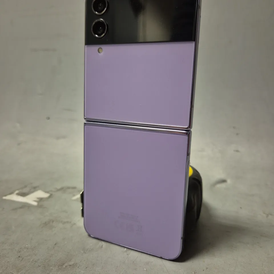 SAMSUNG GALAXY Z FLIP 