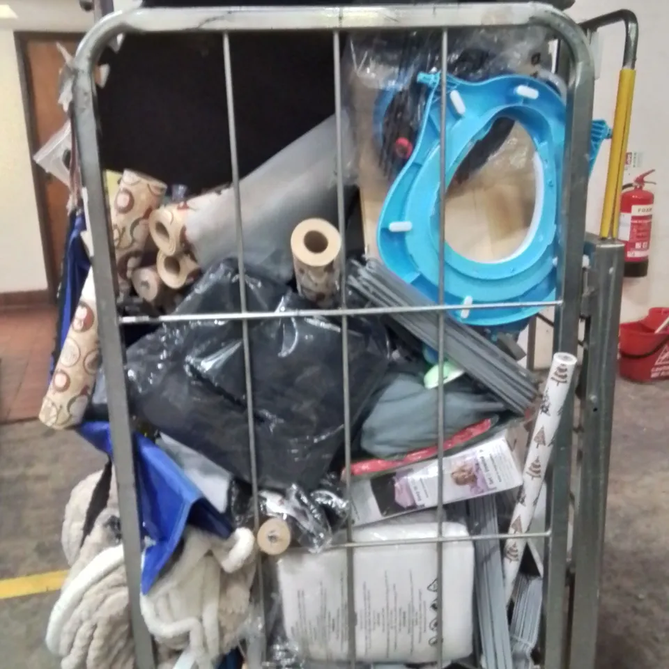 CAGE OF ASSORTED HOUSEHOLD GOODS AND PRODUCTS TO INCLUDE;DOG COOLING BED,BIKE HELMET,DUMBBELL,HEATED BLANKET 