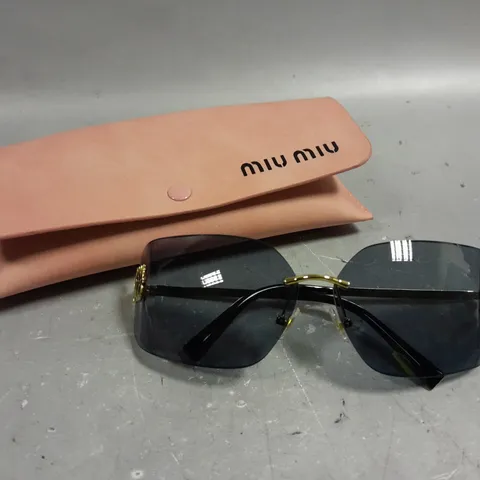 MIU MIU RIMLESS LOGO FRAMED SUNGLASSES