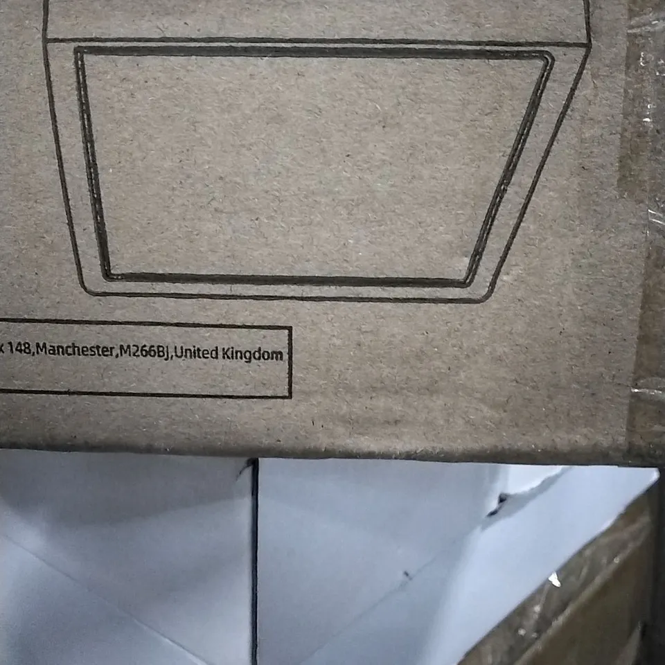 BOXED LIGHTS IN CEILING LAMP 