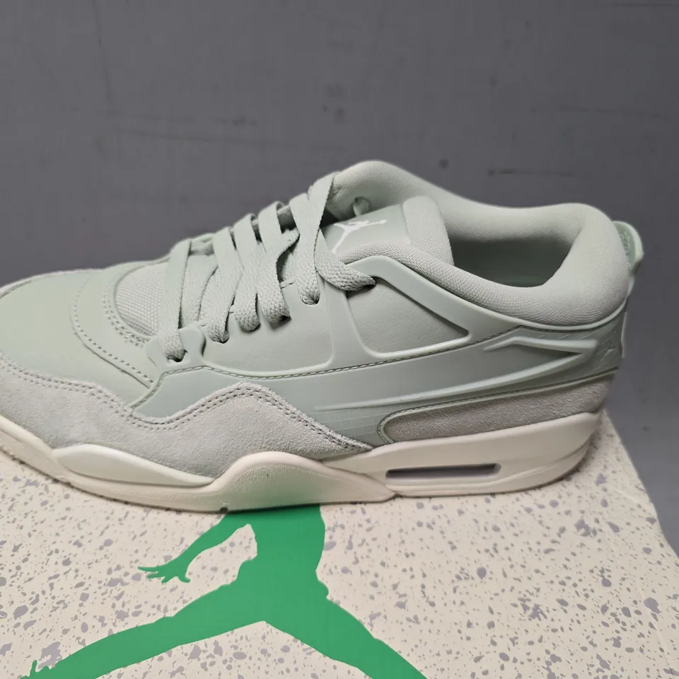 BOXED NIKE AIR JORDAN 4 RM SIZE 7
