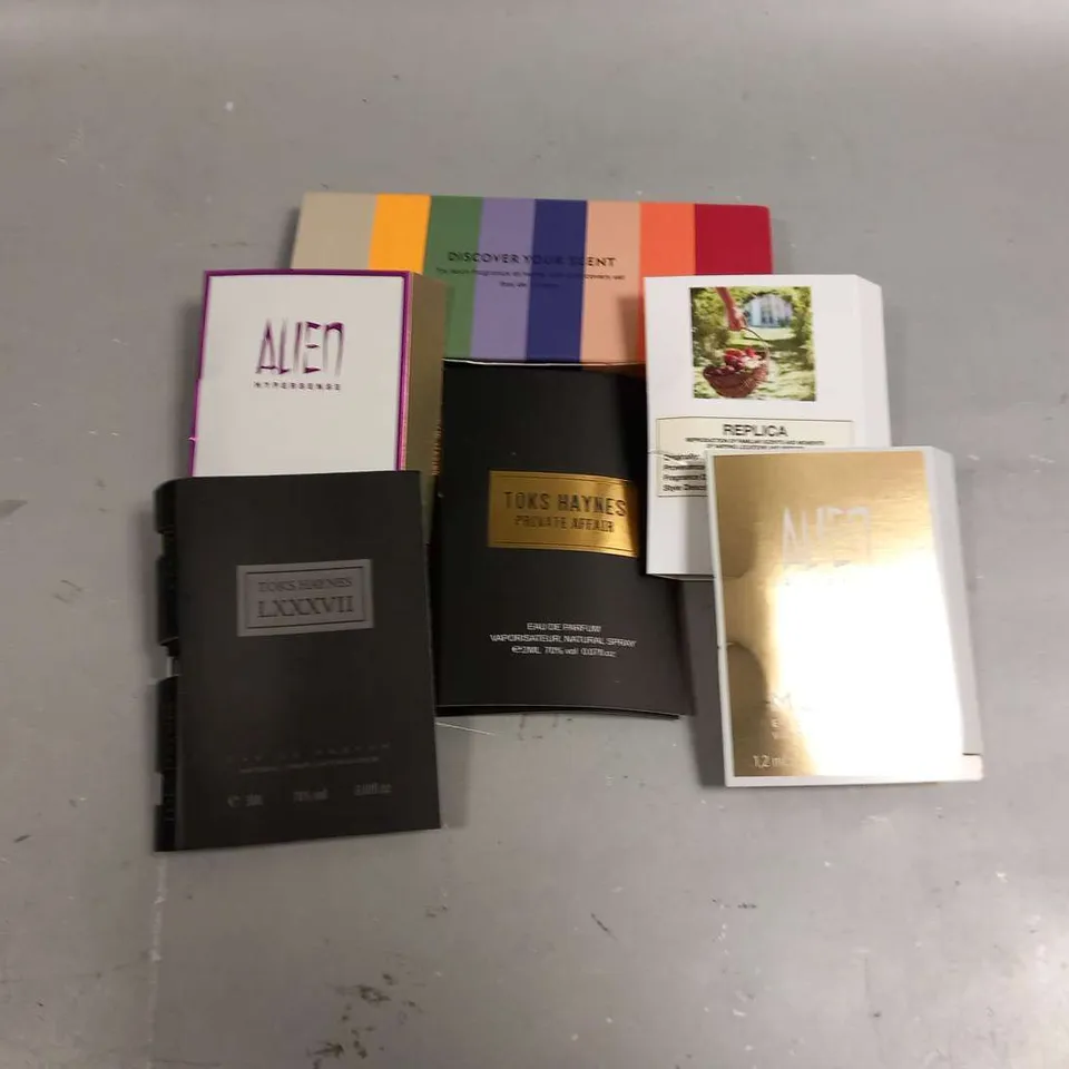 LARGE QUANTITY OF ASSORTED SAMPLE FRAGRANCES TO INCLUDE; MUGLER, PRADA, VALENTINO, TOKS HAYNES AND AVON