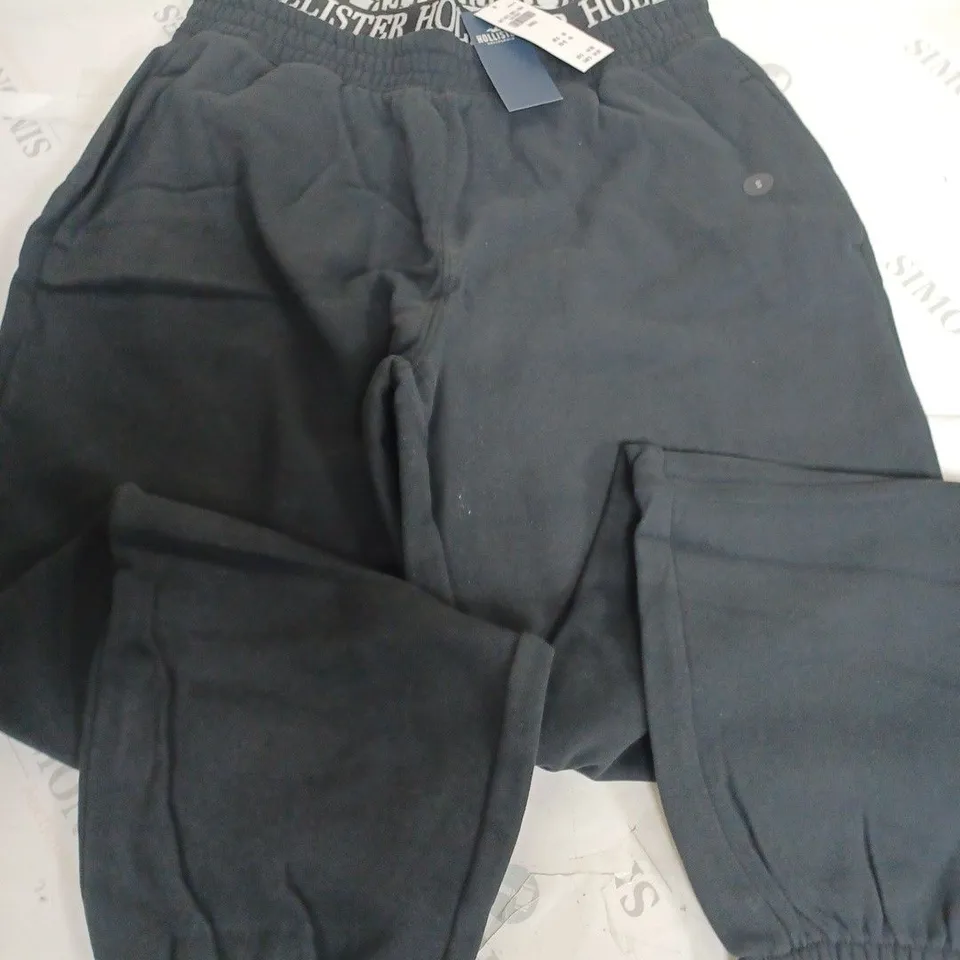 HOLLISTER BLACK JOGGERS - SMALL