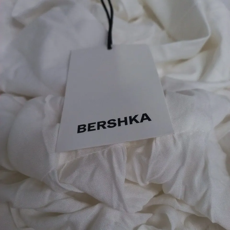 BERSHKA WHITE SKIRT – WOMEN'S CLOTHING, UK SIZE S