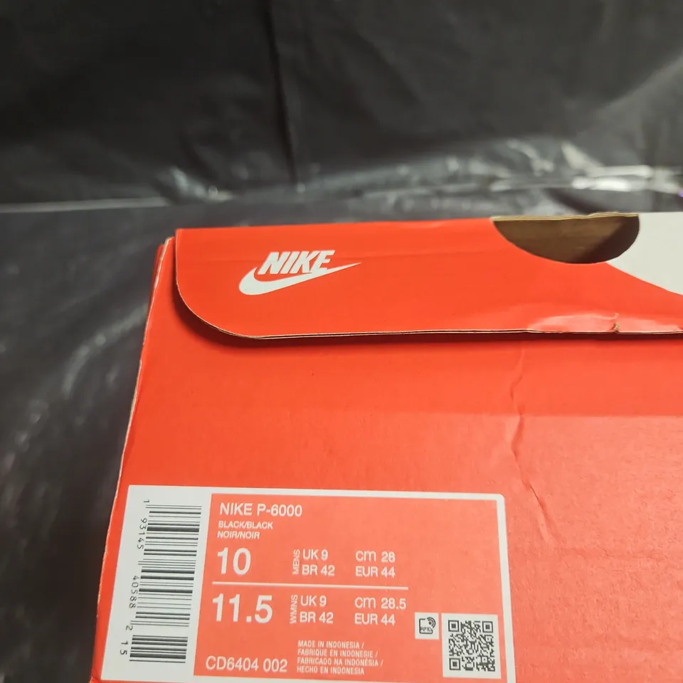 NIKE P-6000 BLACK SNEAKERS – UK 9 (EU 44)