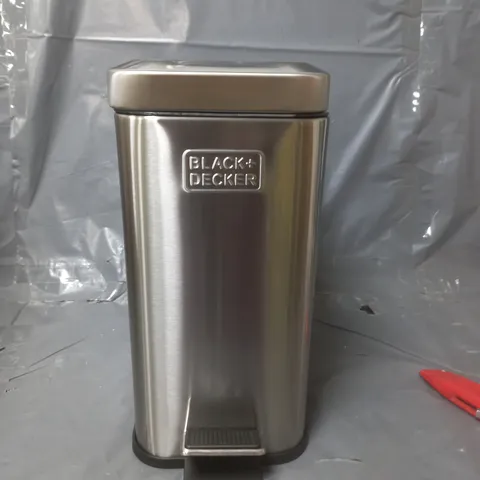 BLACK & DECKER 5L SLIMLINE SOFT CLOSE PEDAL BIN