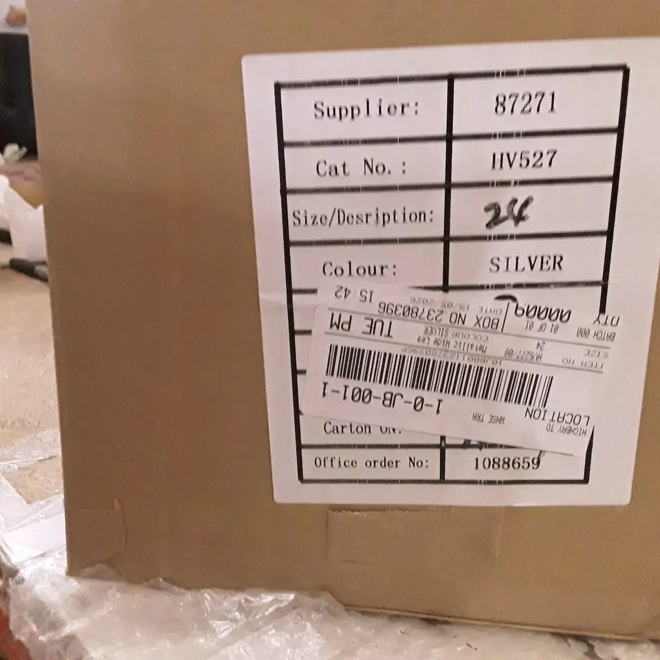BOXED BRAND NEW JDWILLIAMS DENIM METALLIC WIDE JEANS SIZE 24 SILVER COLOUR APPROXIMATELY 9 PIECES 