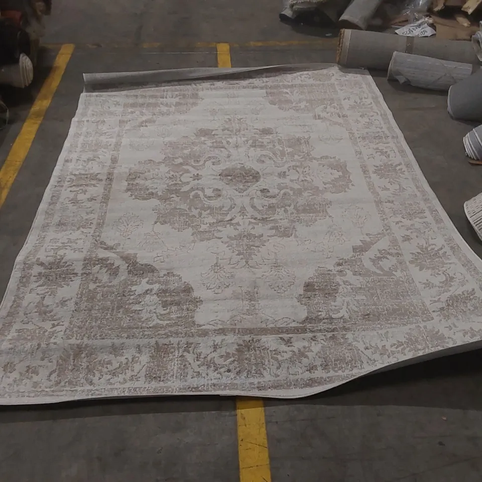 QUALITY AILSA ORIENTAL AREA RUG - 200 x 275cm