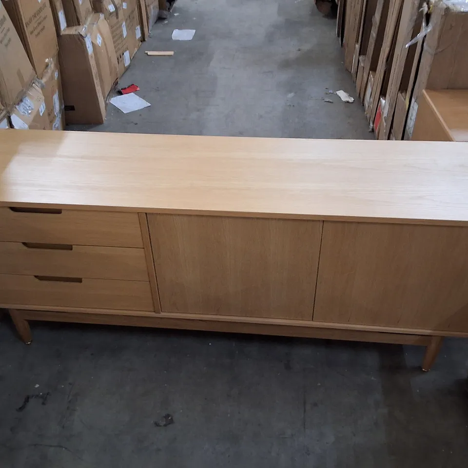 SWYFT SIDEBOARD 01 - OAK