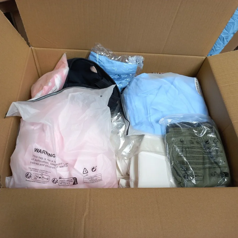 LARGE QUANTITY OF ASSORTED CLOTHING ITEMS TO INCLUDE COLLECTIVE, LUV YOURS AND KABOODAL