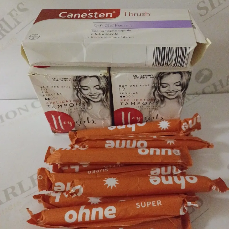 LOT OF ASSORTED WOMEN'S HYGIENE PRODUCTS TO INCLUDE HEY GIRLS APPLICATOR TAMPONS, CANESTEN SOFT GEL PESSARY AND OHNE APPLICATOR TAMPONS 
