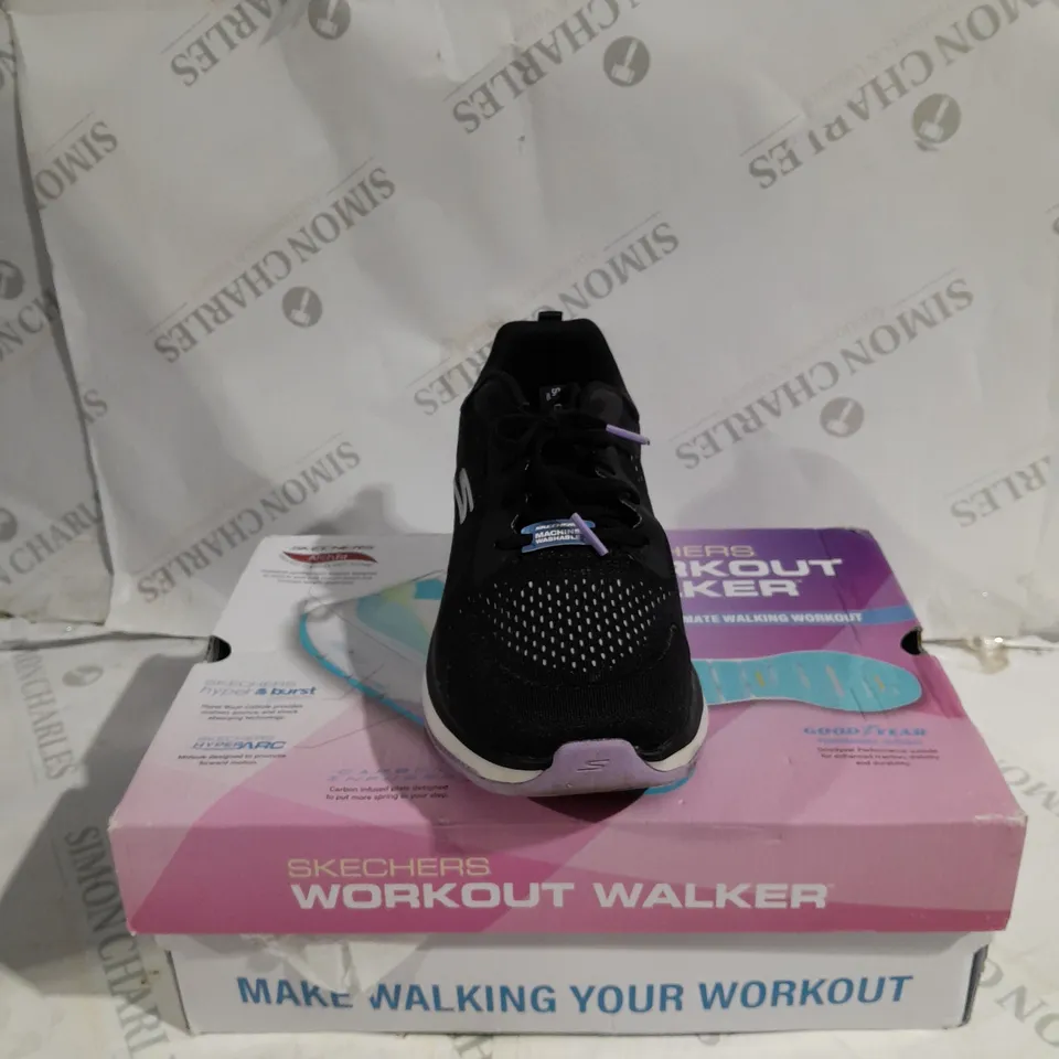 BOXED SKETCHERS WORKOUT WALKER SIZE 8