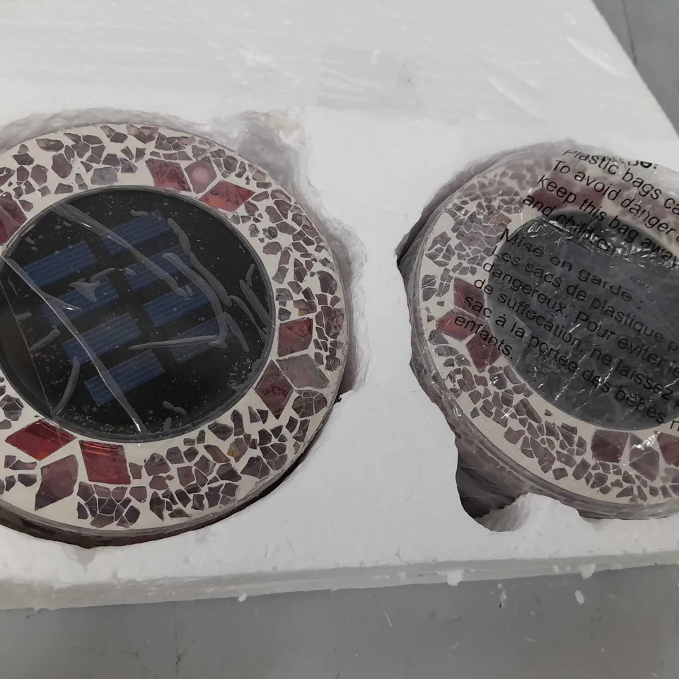 BELL & HOWELL SET OF 4 GLASS MOSAIC DESIGN SOLAR DISK LIGHTS