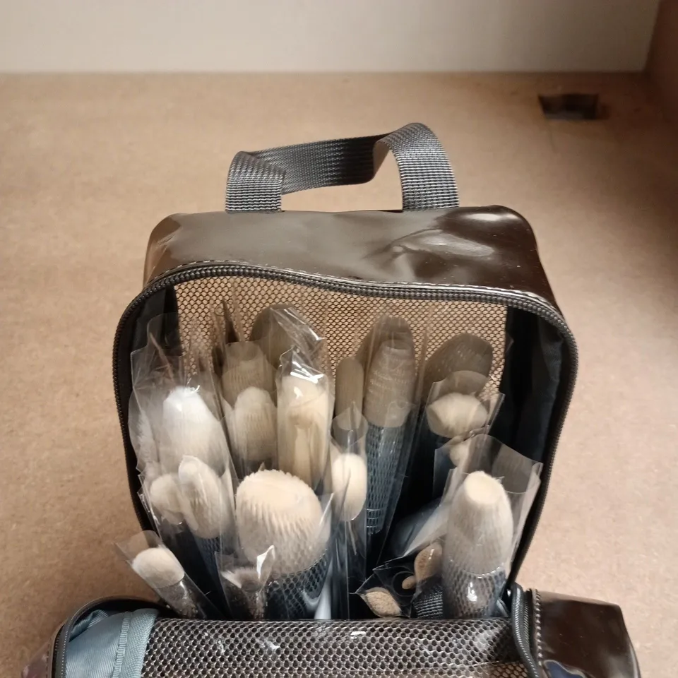 BPERFECT COSMETICS ARTISTRY 34-PIECE BRUSH SET WITH PRO BRUSH ORGANISER