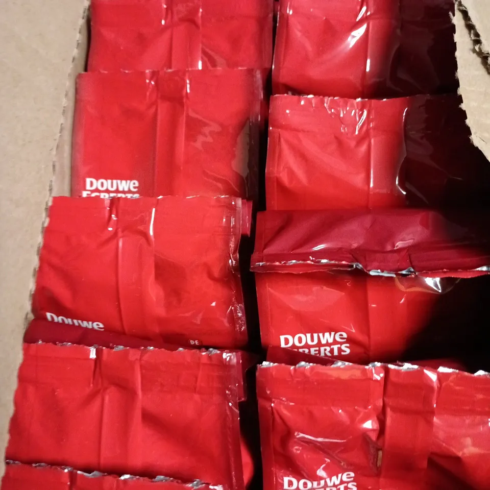 BOX OF APPROXIMATELY 12 PACKS OF DOUWE EGBERTS AROMA ROOD COFFEE BEANS - EXPIRY DATE 2021 