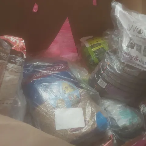 PALLET TO CONTAIN A LARGE QUANTITY OF BAGGED PET FOOD FOR VARIOUS TYPES OF ANIMALS
