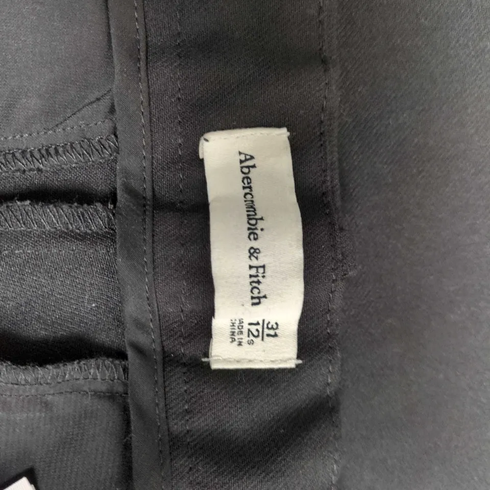 ABERCROMBIE & FITCH TROUSERS – NAVY, UK 31 SHORT, RISE LOW, LEG WIDE