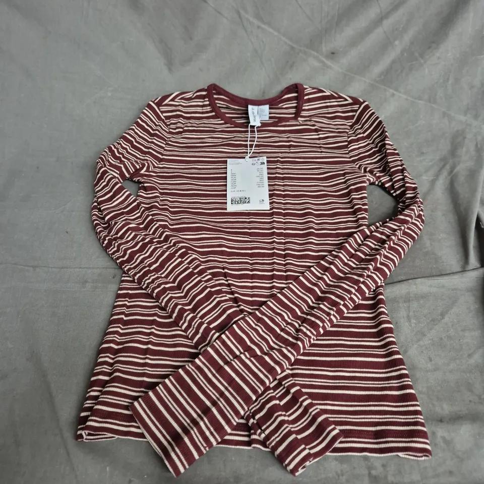 & OTHER STORIES STRIPED LONG-SLEEVE TOP IN MAROON – SIZE S