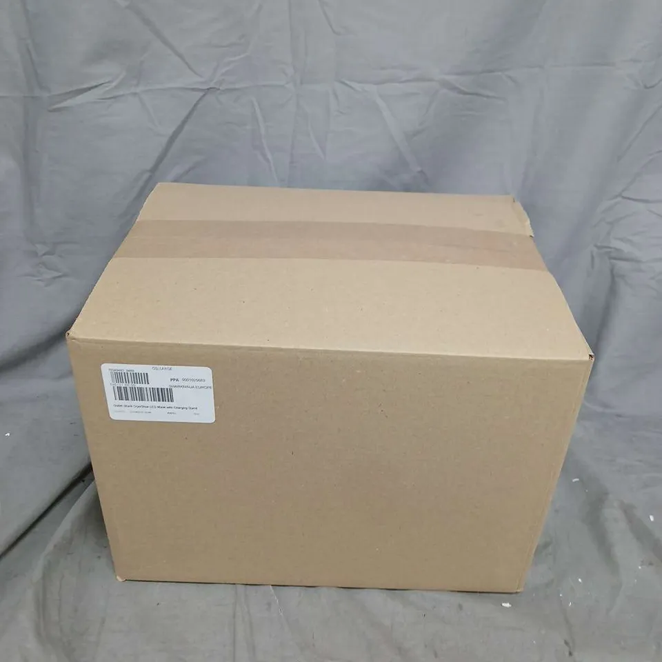 OUTLET SHARK CRYOGLOW LED MASK WITH CHARGING STAND